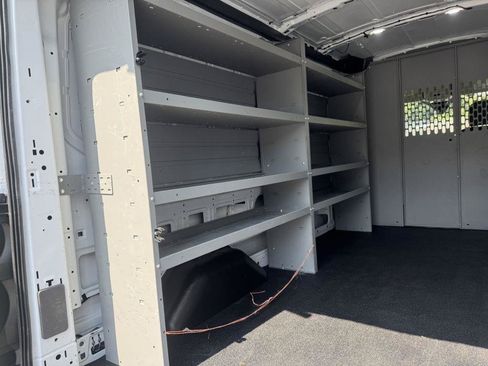 Used 2023 Ford Transit 250 Medium Roof AWD image 18