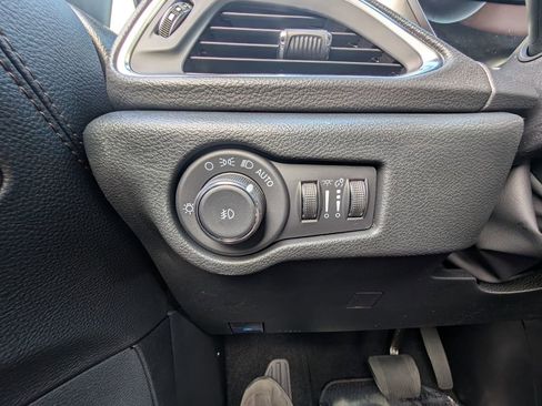 New 2026 Chrysler Pacifica Pinnacle w/ Trailer Tow Group FWD image 43