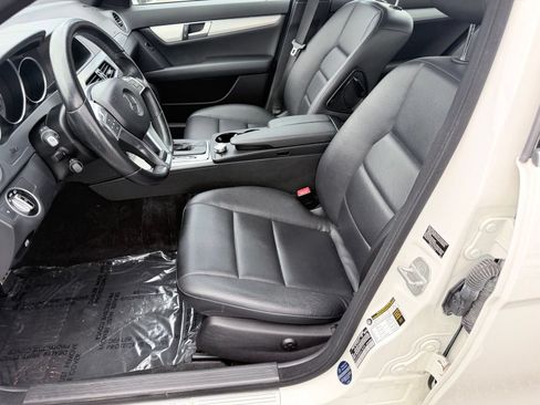 Used 2013 Mercedes-Benz C 300 4MATIC Sedan image 24