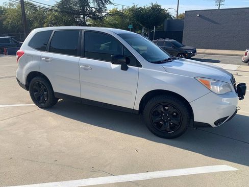 Used 2014 Subaru Forester 2.5i AWD/4WD image 7