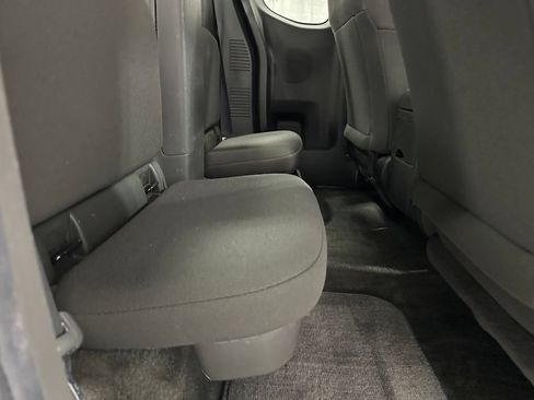 Used 2018 Nissan Frontier S RWD image 44