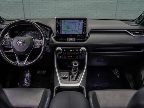 Used 2022 Toyota RAV4 XSE AWD/4WD image 14
