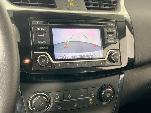 Used 2016 Nissan Sentra SR image 13