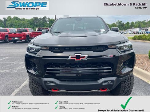 Used 2025 Chevrolet Colorado ZR2 w/ Technology Package AWD/4WD image 8