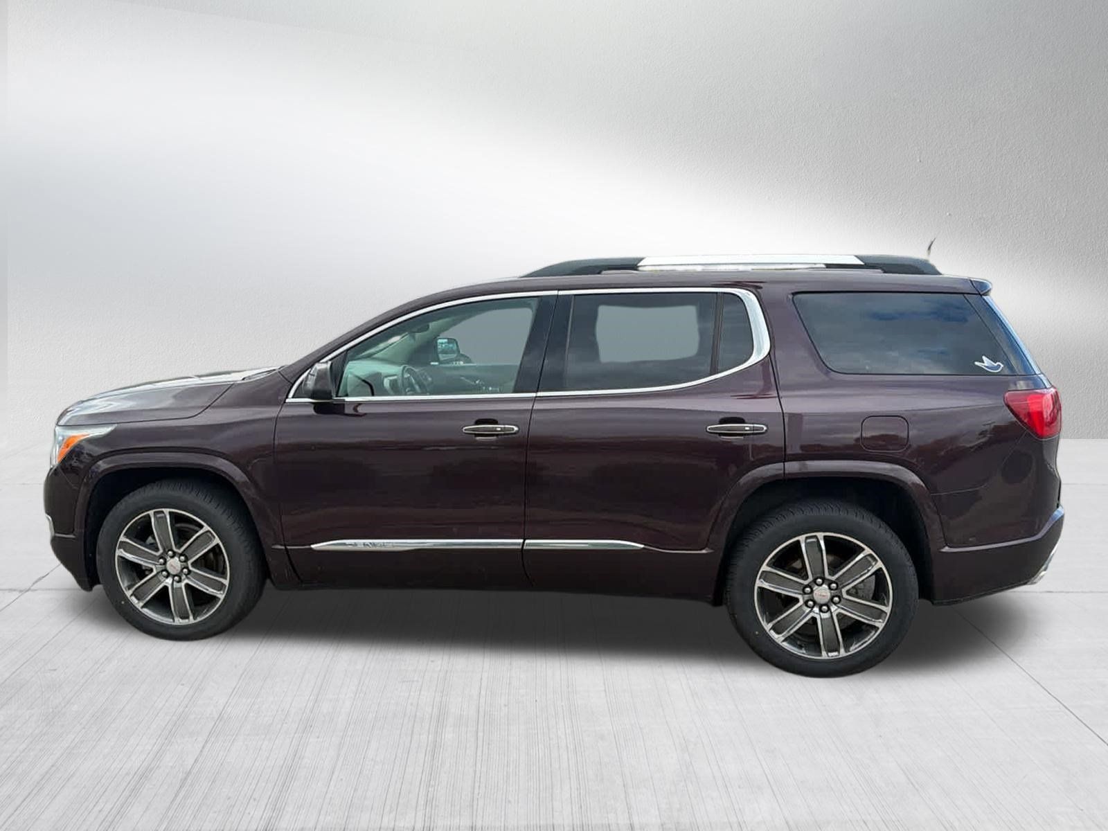Used 2017 GMC Acadia Denali w/ Technology Package AWD/4WD image 7