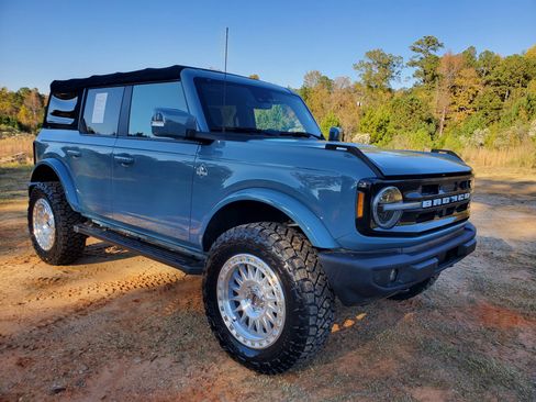 Used 2021 Ford Bronco Outer Banks image 19