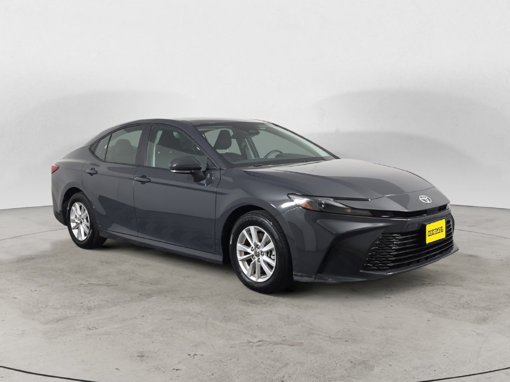 Used 2025 Toyota Camry LE FWD image 3