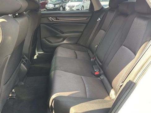 Used 2019 Honda Accord EX image 10
