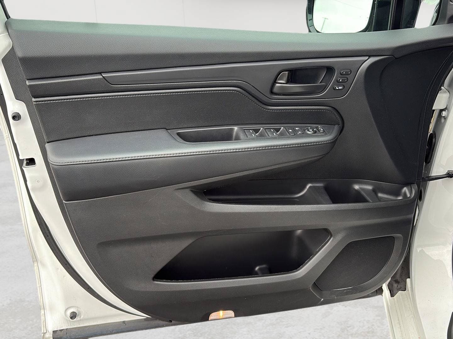 Used 2025 Honda Odyssey Sport-L image 10