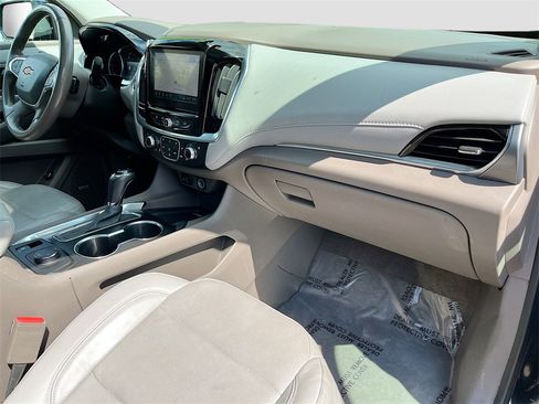 Used 2020 Chevrolet Traverse Premier w/ LPO, Floor Liner Package image 32