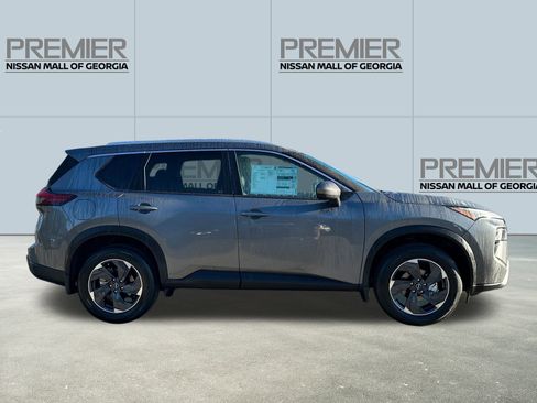 New 2026 Nissan Rogue SV w/ SV Premium Package image 4