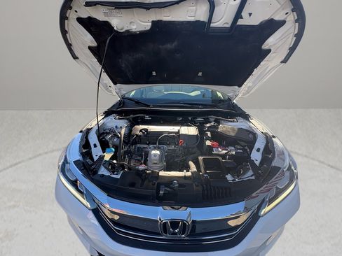 Used 2016 Honda Accord EX-L image 24