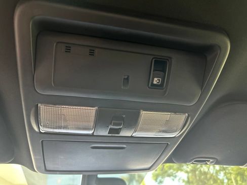Used 2018 Nissan Titan SV w/ SV Convenience Package AWD/4WD image 59