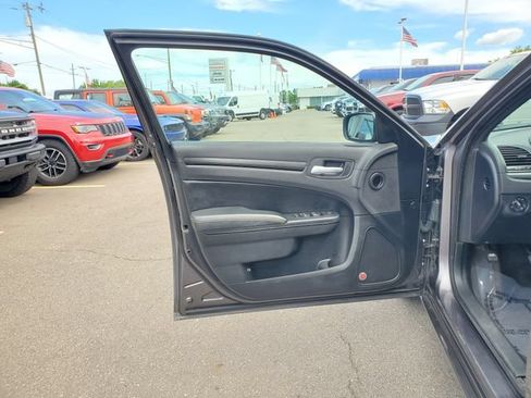Certified 2016 Chrysler 300 S AWD/4WD image 8