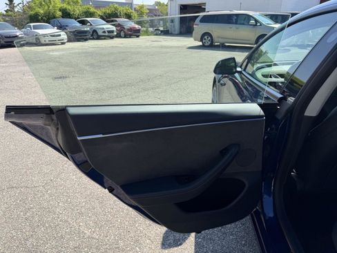 Used 2025 Tesla Model 3 Long Range AWD/4WD image 19