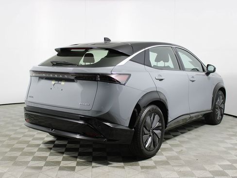 Used 2024 Nissan Ariya FWD image 34