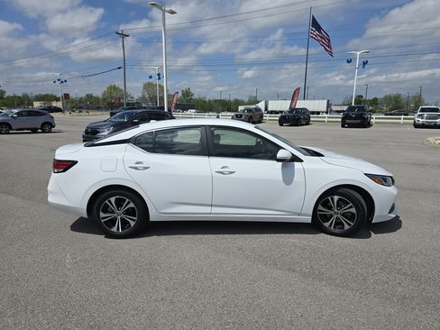 Used 2023 Nissan Sentra SV image 14