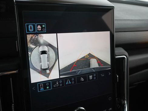 Used 2025 GMC Yukon Denali w/ Denali Reserve Package AWD/4WD image 24