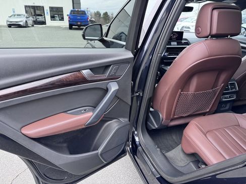 Used 2018 Audi Q5 2.0T w/ Premium Plus Package image 19