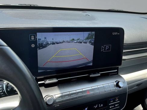 Used 2024 Hyundai Kona SEL AWD/4WD image 15