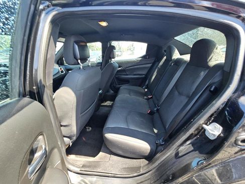 Used 2014 Dodge Avenger SE w/ Blacktop Package FWD image 22