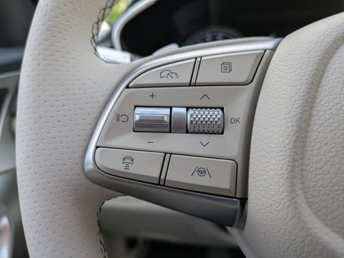 Used 2026 Genesis G70 2.5T Prestige RWD image 19