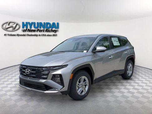 New 2026 Hyundai Tucson SE image 1