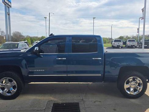 Used 2018 Chevrolet Silverado 1500 LTZ w/ Sport Package image 2