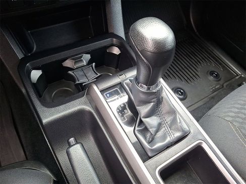 Used 2023 Toyota Tacoma TRD Sport image 15