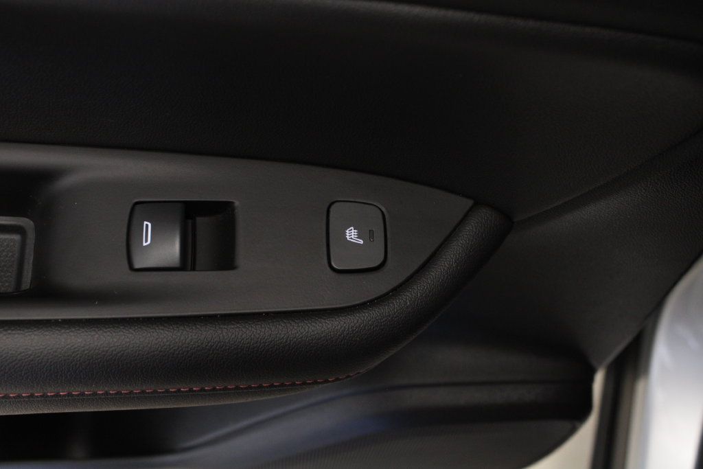 Used 2022 Chevrolet Blazer RS w/ Enhanced Convenience Package FWD image 33
