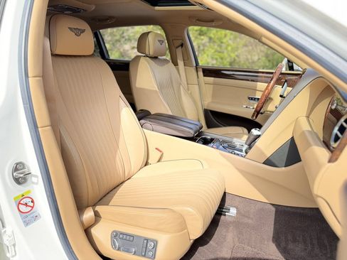 Used 2018 Bentley Flying Spur S V8 AWD/4WD image 20