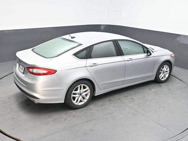 Used 2015 Ford Fusion SE FWD image 29