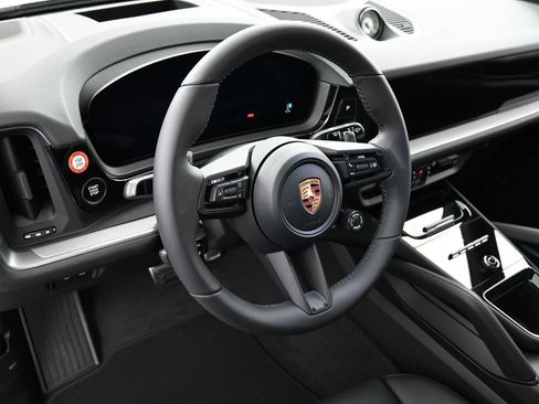 New 2026 Porsche Cayenne S AWD/4WD image 17