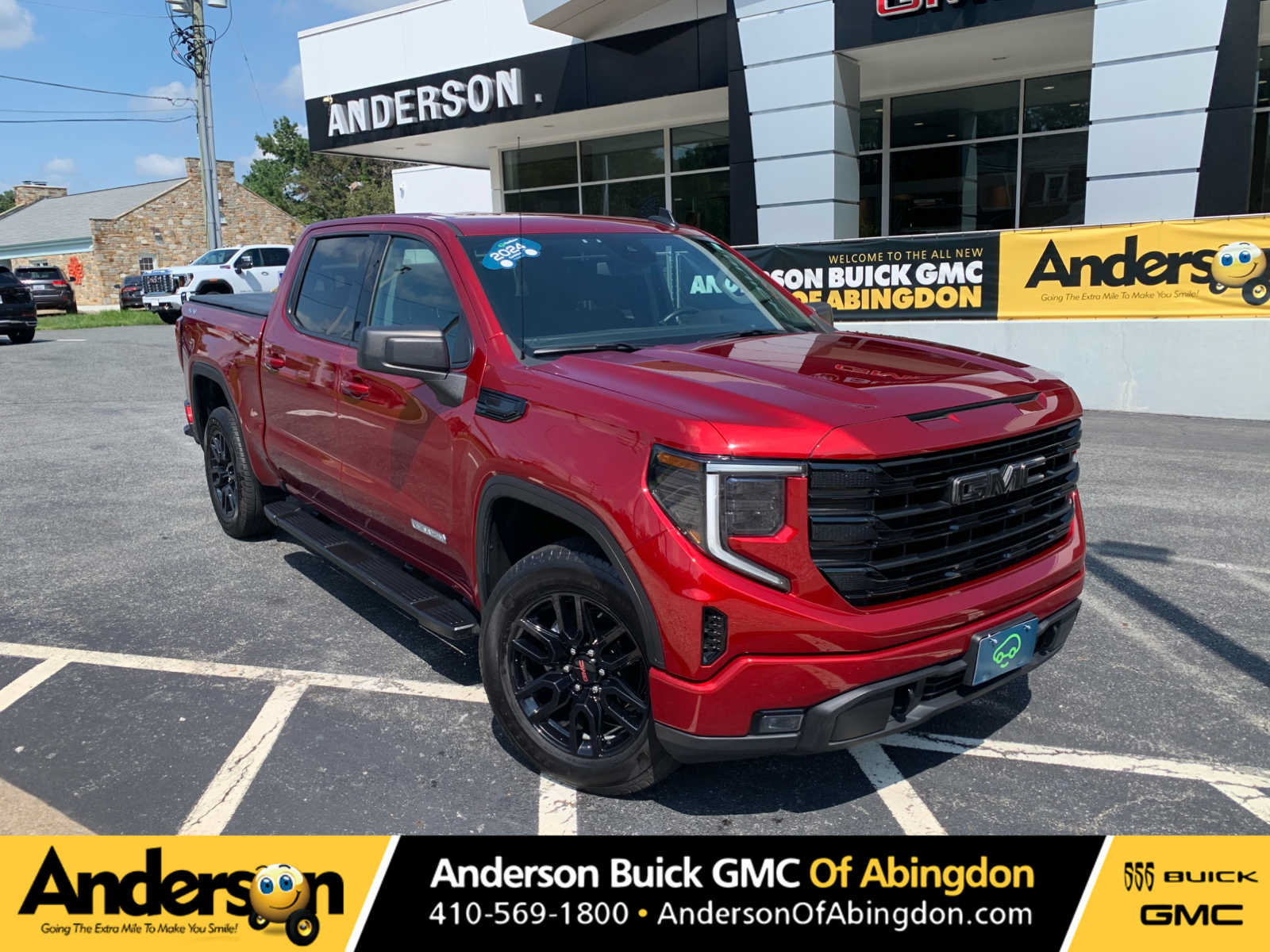 Used 2024 GMC Sierra 1500 Elevation AWD/4WD image 1