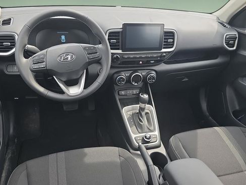 New 2026 Hyundai Venue SEL FWD image 18