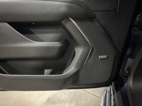 Used 2023 Chevrolet Tahoe High Country AWD/4WD image 26