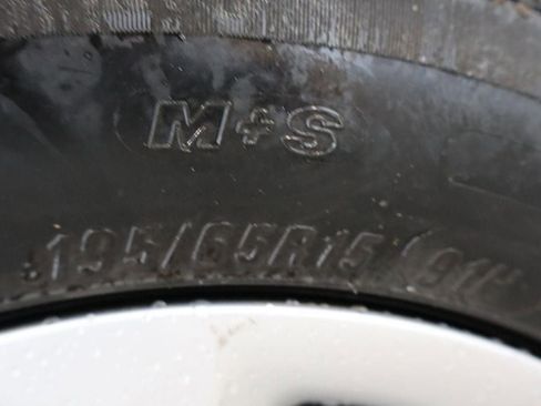 Used 2017 Kia Forte LX image 35