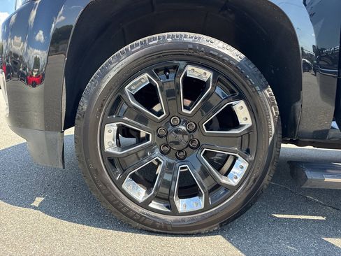 Used 2019 GMC Yukon Denali w/ Denali Ultimate Package AWD/4WD image 43