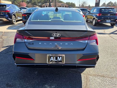 New 2026 Hyundai Elantra SEL Sport Premium FWD image 10
