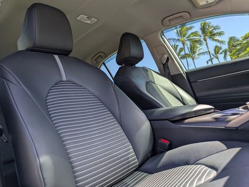 Used 2021 Toyota Camry SE FWD image 15