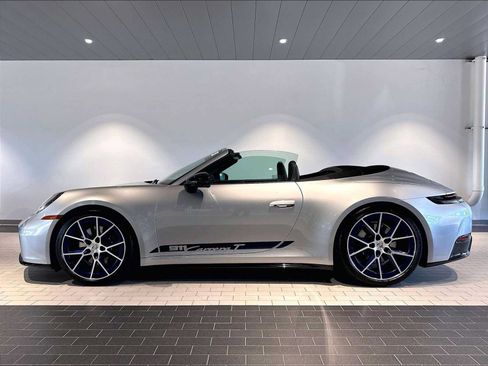 Used 2026 Porsche 911 Carrera T RWD image 2