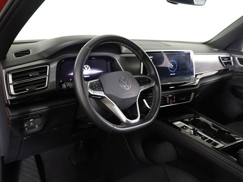 Used 2024 Volkswagen Atlas Cross Sport SE AWD/4WD image 28