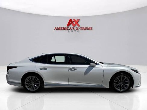 Used 2023 Lexus LS 500 w/ Accessory Package (Z2) RWD image 7