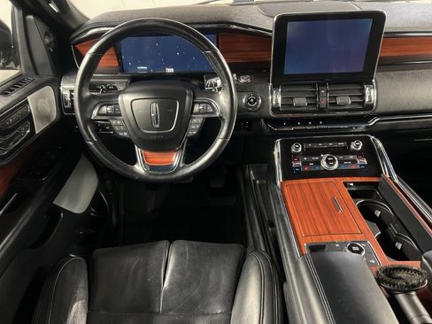Used 2021 Lincoln Navigator L Reserve image 8