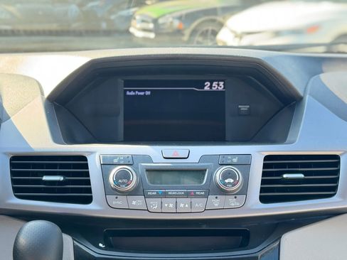 Used 2013 Honda Odyssey EX-L image 27