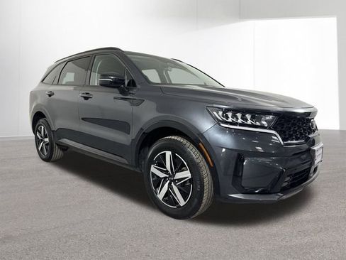 Used 2021 Kia Sorento EX image 3