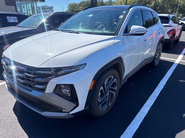 Used 2025 Hyundai Tucson Limited FWD image 3