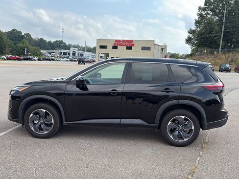 Used 2025 Nissan Rogue SV FWD image 5