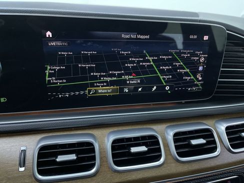 Used 2021 Mercedes-Benz GLS 580 4MATIC image 24