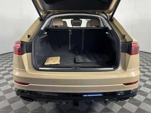 Used 2025 Audi Q8 Premium Plus w/ Premium Plus Package image 21